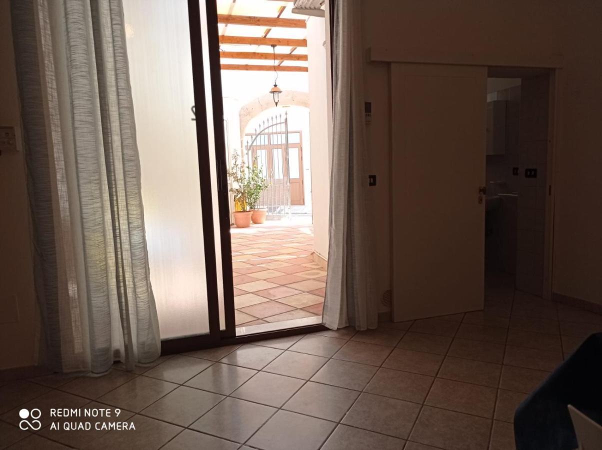 Corte Nel Borgo Apartment มิแนร์วิโนดิเลชเช ภายนอก รูปภาพ