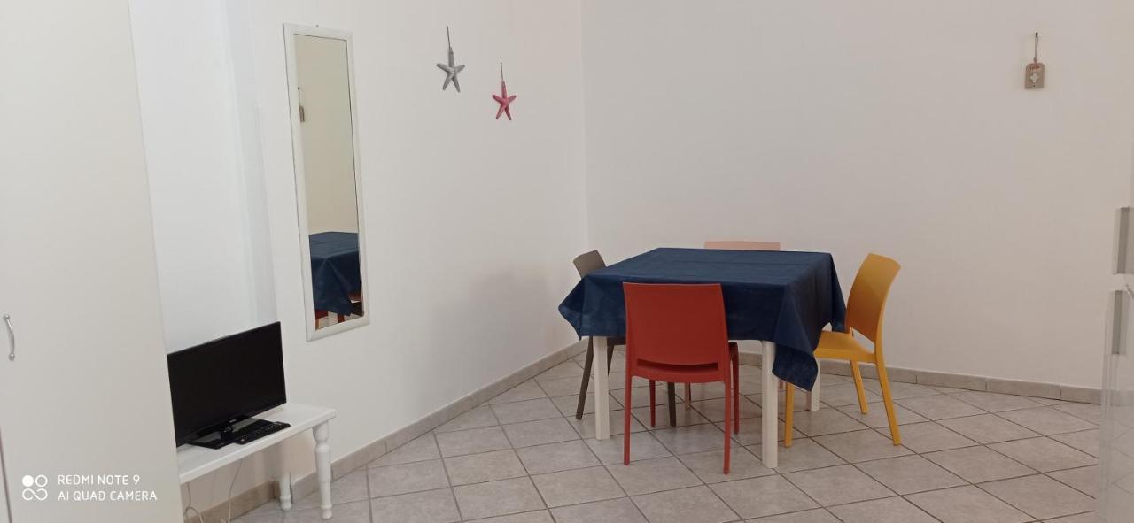 Corte Nel Borgo Apartment มิแนร์วิโนดิเลชเช ภายนอก รูปภาพ